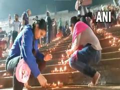 
      
      Devotees light 21,000 lamps in Har ki Paudi
      
      