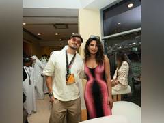 
      
      Priyanka Chopra and Orlando Bloom spotted at Grand Prix 
      
      
