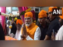 
      
      PM Modi visits Ameerpet Gurudwara in Hyderabad
      
      