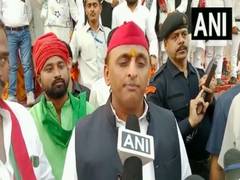
      
      Akhilesh Yadav targets UP govt during winter session
      
      