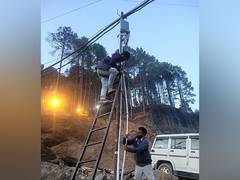 
      
      Data and voice services have been provided at vertical location
      
      
