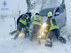 
      
      Ukraine: 10 killed, around 2,500 rescued amid heavy snowstorms
      
      