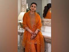 
      
      Parineeti Chopra looks dazzling in shimmery attire, pics inside
      
      