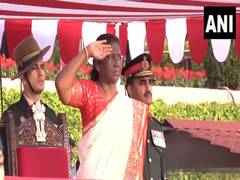 
      
      President Droupadi Murmu reviews NDA Passing out Parade in Pune 
      
      