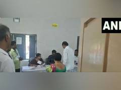 
      
      Telangana polling: CM K Chandrashekar Rao casts his vote
      
      