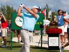 
      
      Harman takes lead but spotlight stays on Woods at World Challenge
      
      