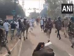 
      
      BJP, Congress workers clash with each other in Shajapur
      
      