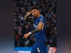 
      
      Enzo Fernandez's brace help 10-men Chelsea clinch 3-2 victory 
      
      