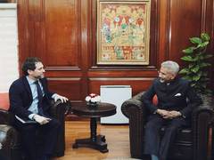 
      
      EAM Jaishankar meets US Principal Deputy NSA Jon Finer
      
      