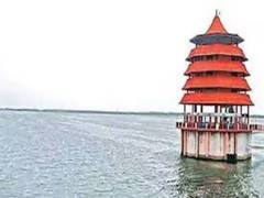 
      
      Chembarambakkam lake surplus release increased to 6000 cusecs
      
      