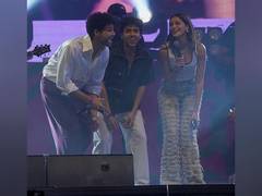 
      
      Ananya Panday, Siddhant Chaturvedi surprise fans at NH7 Weekender
      
      