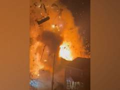 
      
      US: Massive explosion at house in Arlington after man fires flare
      
      
