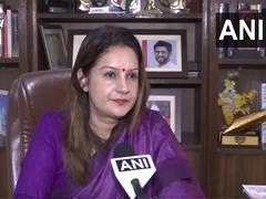 
      
      Priyanka Chaturvedi says everyone is together in INDIA bloc
      
      