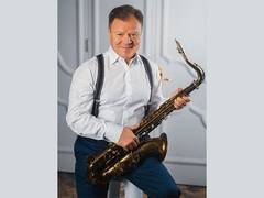
      
      Igor Butman Continues His Indian Tour with a Grand Performance
      
      