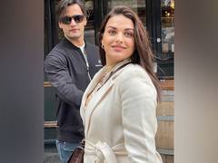
      
      Himanshi Khurana announces break up with Asim Riaz
      
      