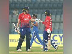
      
      Wyatt, Sciver-Brunt's blitz power ENG to 197/6 against IND
      
      