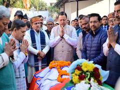 
      
      Uttarakhand CM Dhami pays tribute to BJP leader Mohan Singh Rawat
      
      