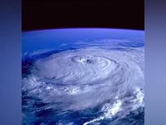 
      
      Australia: Tropical cyclone Jasper rapidly intensifies
      
      