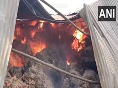 
      
      Fire breaks out inside shop at 'Galla Mandi' complex in Hardoi
      
      
