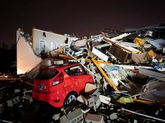 
      
      US: 6 people died after tornadoes strike Tennessee 
      
      
