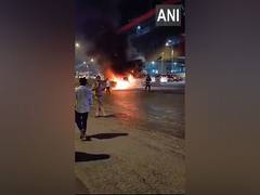 
      
      Maharashtra: Moving mixer truck catches fire in Mumbai
      
      