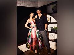 
      
      Hrithik Roshan gushes over girlfriend Saba Azad’s performance 
      
      