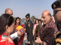
      
      Rajnath Singh arrives in Jaipur, to attend Legislature party meet
      
      