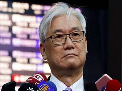 
      
      Taiwan opposition leader visits China month ahead of elections
      
      