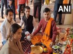 
      
      RajKummar offers prayers at Mahakal Temple with Patralekhaa 
      
      
