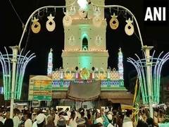 
      
      Devotees attend Kanduri festival at Nagapattinam's Nagore Dargah
      
      