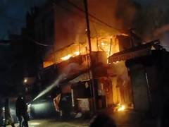
      
      MP: Fire breaks out at Indore food stall, brought under control
      
      