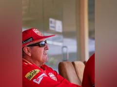 
      
      Trevor Bayliss to skip Sydney Thunder's BBL match for IPL auction
      
      