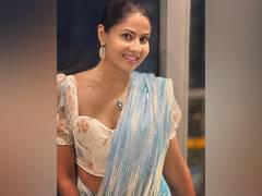 
      
      Chhavi Mittal’s hair catches fire on sets
      
      