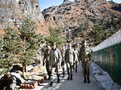 
      
      GOC Trishakti Corps interacts with soldiers in East Sikkim
      
      