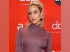 
      
      Kristin Cavallari opens up about relationship with her father
      
      