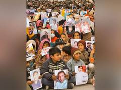 
      
      Pakistan: Baloch people carry out massive protests; block highway
      
      