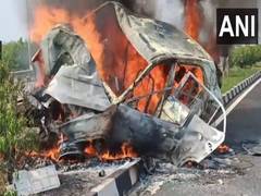 
      
      1 dead, 2 injured as car crashes into divider in Andhra
      
      