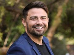 
      
       Jonathan Bennett advice for new Aaron in ‘Mean Girls’
      
      