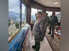 
      
      J-K: Northern Army Commander holds interaction with commanders 
      
      