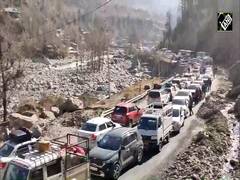 
      
      People throng Himachal for Christmas and New Year
      
      