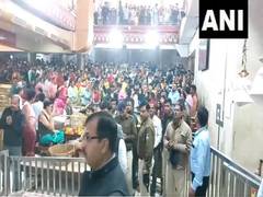
      
      MP: Devotees throng to Mahakaleshwar temple in Ujjain
      
      