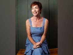 
      
      Julianne Nicholson shares how she relates to 'Dream Scenario'
      
      