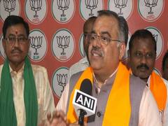 
      
      BJP's Tarun Chugh slams Farooq Abdullah
      
      