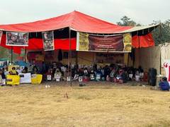 
      
      Pak: Sindhi teenagers detained for backing Baloch protesters 
      
      