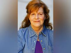 
      
      Casey Kramer, daughter of director Stanley Kramer dies at 67
      
      