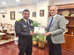 
      
      Indian Coast Guard DG briefs Deputy NSA on maritime safety
      
      
