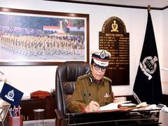 
      
      Nina Singh takes charge as CISF chief
      
      