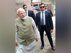 
      
      PM Modi visits Ujjwala beneficiary's home for tea
      
      