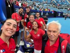 
      
      Seguel-Barrios bests Tsitsipas-Sakkari in mixed doubles
      
      