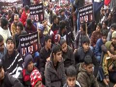 
      
      Young wrestlers hold protest against Bajrang, Sakshi, Vinesh
      
      